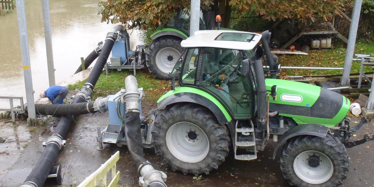 Plaatsen-noodpompen-bij-wateroverlast